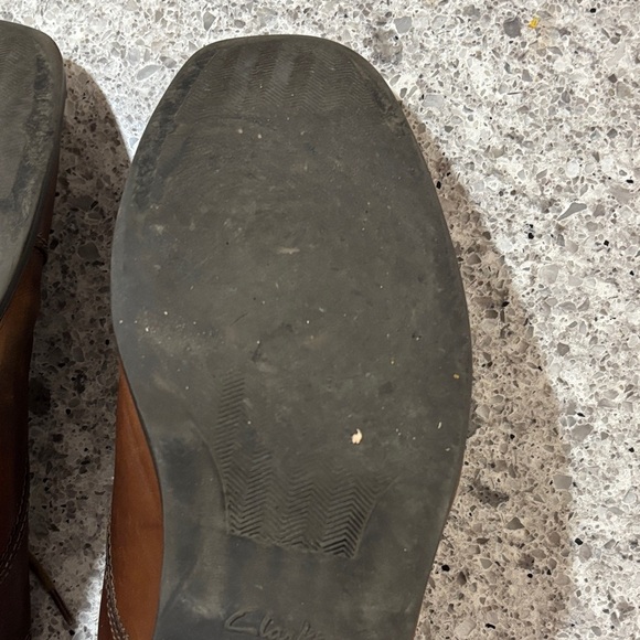 Clarks Men's Brown Leather Oxfords - Picture 7 of 11